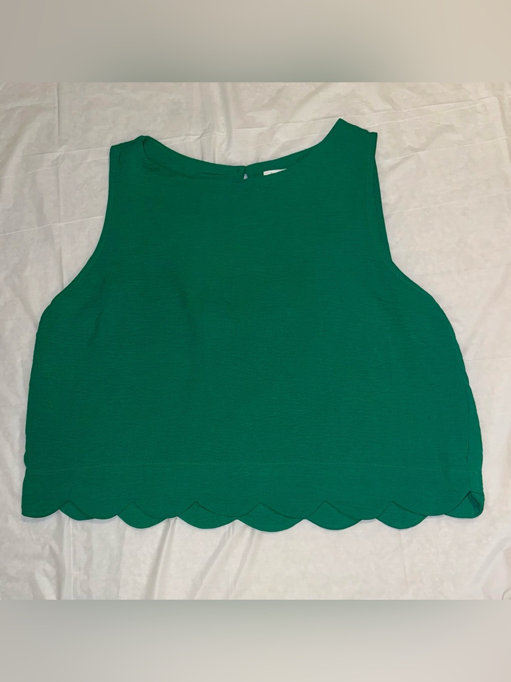 Monteau Emerald Green Scalloped Hem Sleeveless Camisole
